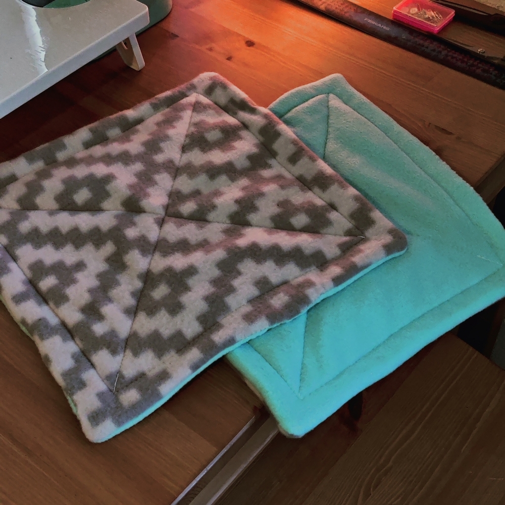 12"×12" JUMBO Guinea pig pee pad